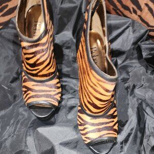 New!!! Reba Briell Pony Hair zebra stripe stiletto peep-toe high